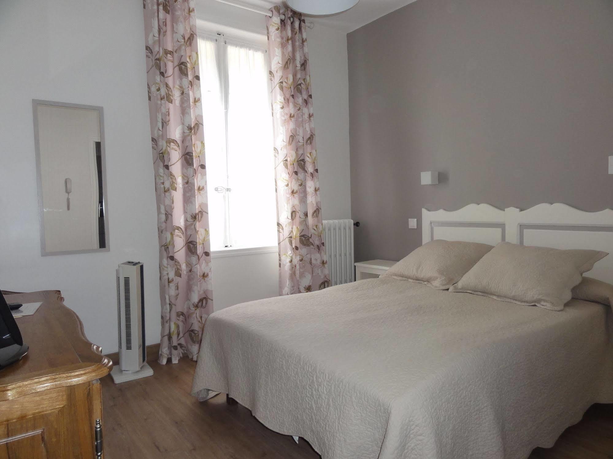 Les Echevins Hotel Tarascon Ngoại thất bức ảnh