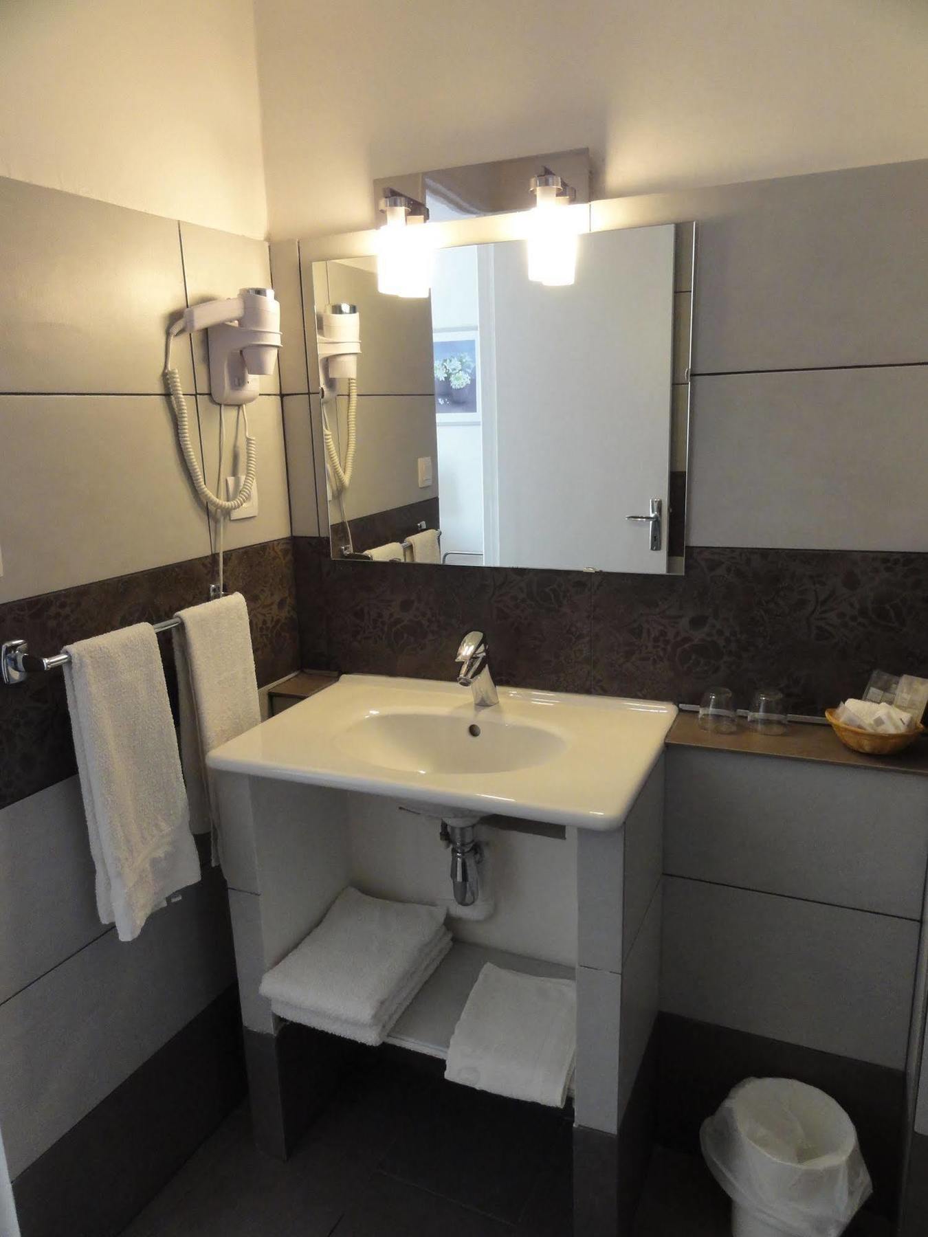 Les Echevins Hotel Tarascon Ngoại thất bức ảnh