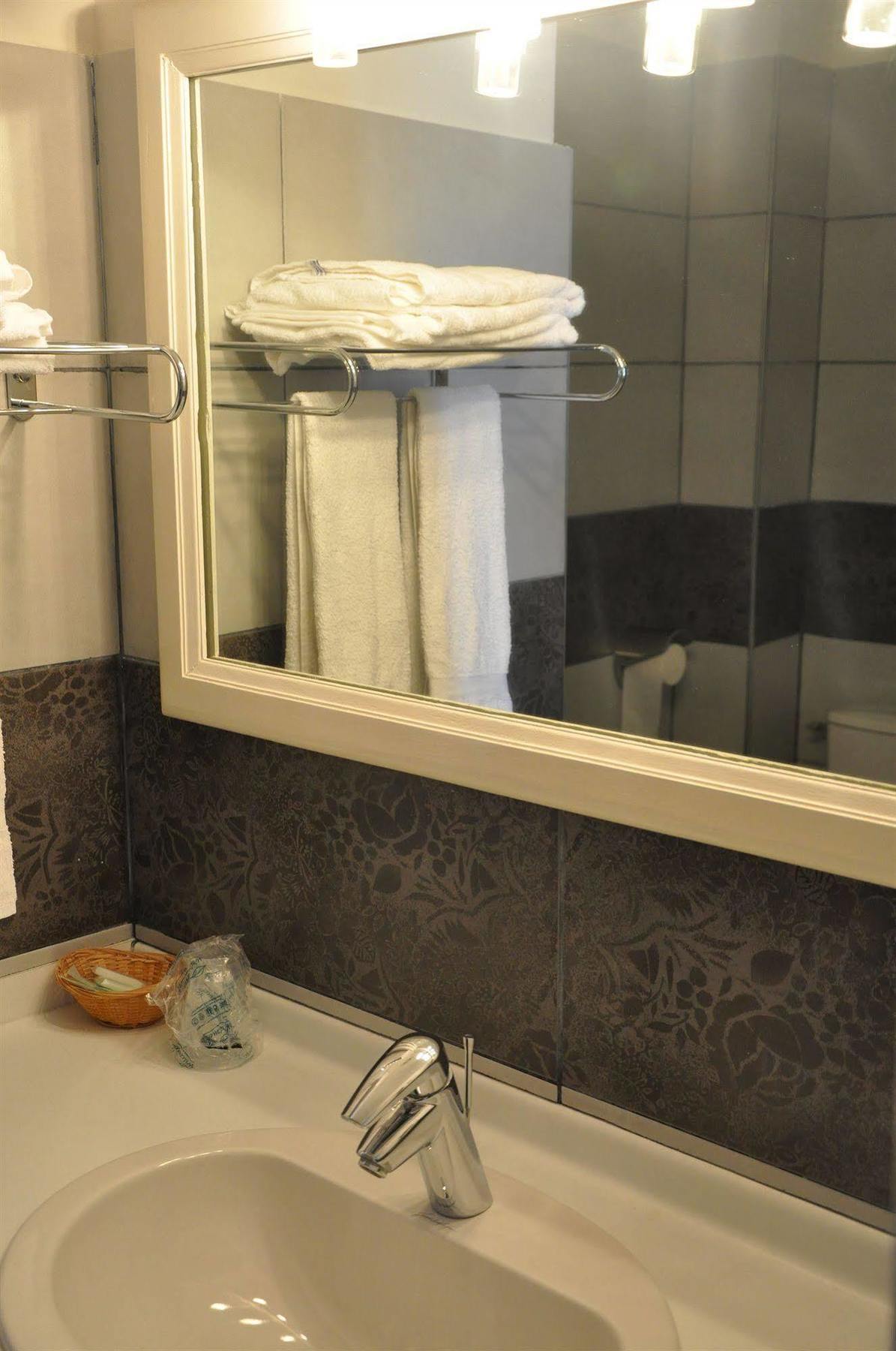 Les Echevins Hotel Tarascon Ngoại thất bức ảnh